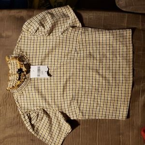 Forever 21 semi cropped shirt